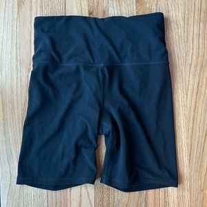 Athleta ultra high-rise elation 7" short
